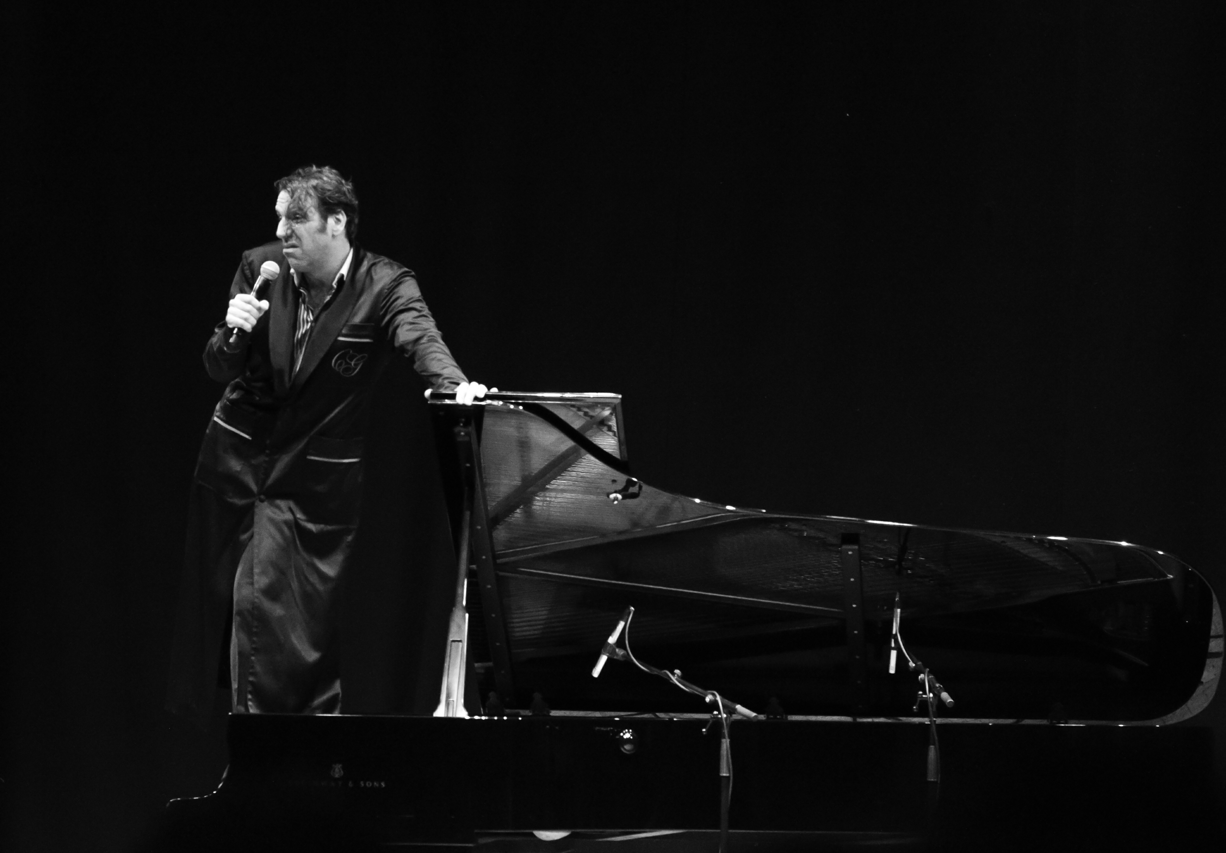 Chilly Gonzales live The Grudge, Melodica on Vimeo